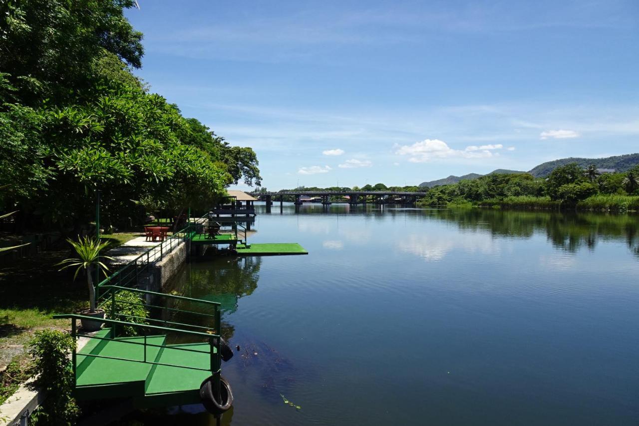 West Wonder Riverside Resort Kanchanaburi Buitenkant foto